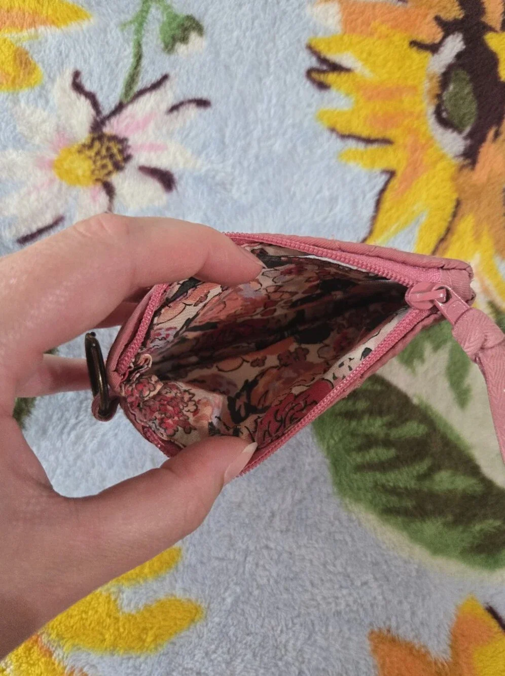 Vera Bradley Zip Keychain Wallet - Picture 5 of 6